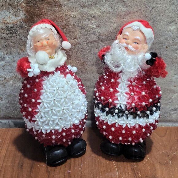 Vintage Folk Art Hand Beaded Dancing Mrs Claus & Santa Claus Christmas Decor - Picture 7 of 11